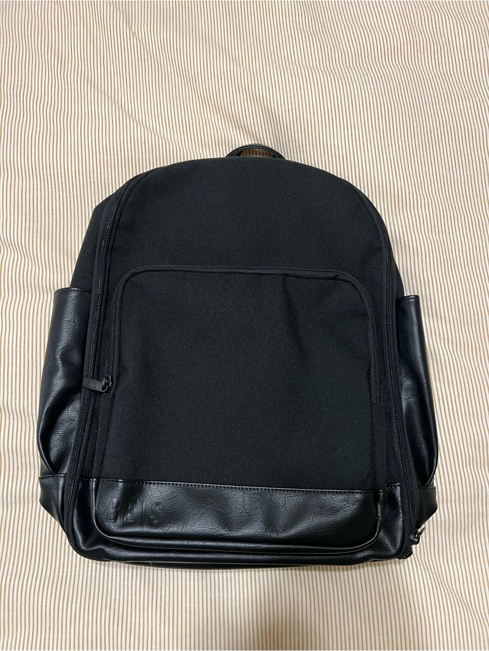 NWOT Beis The Travel Backpack in black